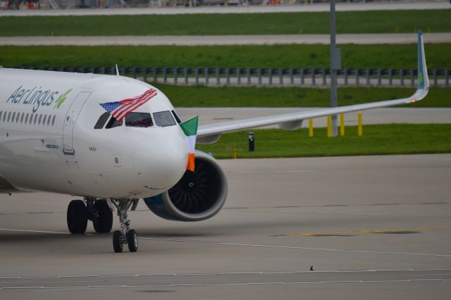 Airbus A321neo (EI-XLT) - Welcome to Indianapolis! Inaugural Aer Lingus service DUB-IND EIN 83. 05-03-25. COOL the flight deck crew popped out the American and Irish flags.