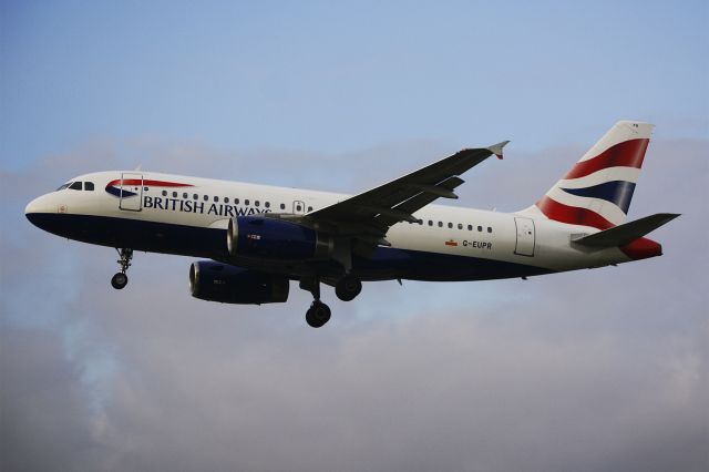 Airbus A319 (G-EUPR) - Airbus A319-131, British Airways, G-EUPR, 13.Oct.2022, EGLL London Heathrow, Myrtle Ave