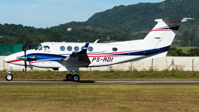 Beechcraft Super King Air 200 (PS-RDI)