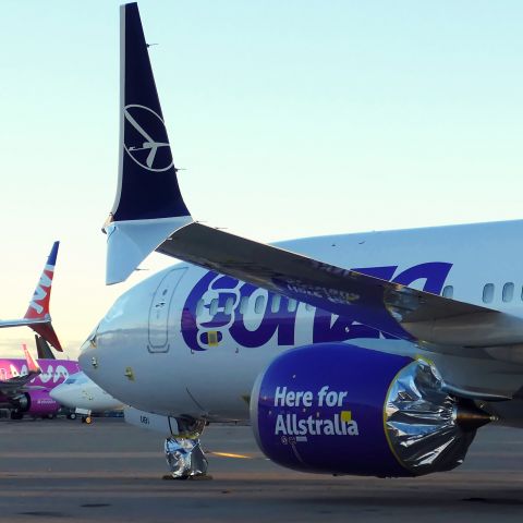 Boeing 737 MAX 8 (VH-UBI)