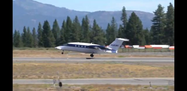 Piaggio P.180 Avanti (N360MC)