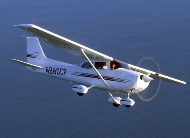 Cessna Skyhawk (N860CP)