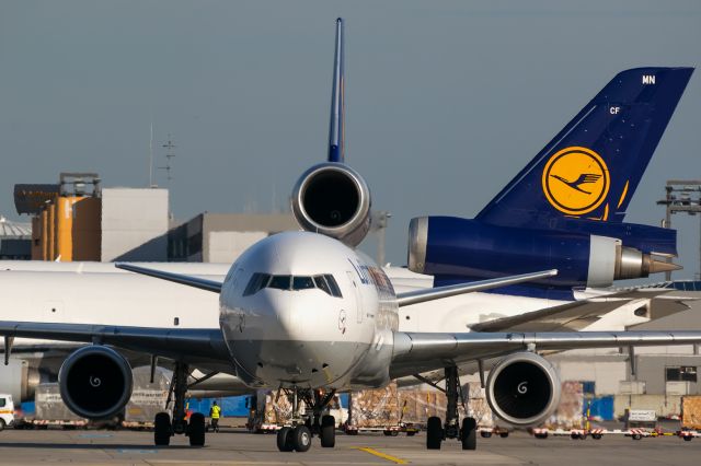 Boeing MD-11 (D-ALCD)