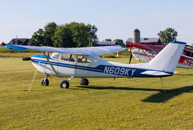 Cessna Skyhawk (N609KY)