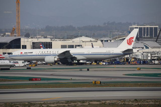 BOEING 777-300ER (B-2089)