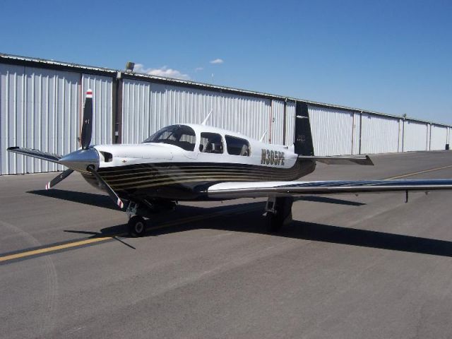 Mooney M-20 Turbo (N305PE)