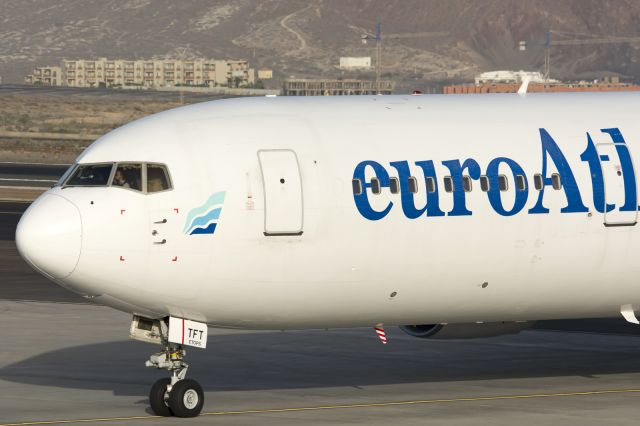 BOEING 767-300 (CS-TFT) - AIRPORT TENERIFE SURbr /16/07/2016