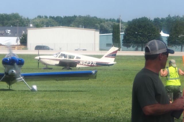 Piper Cherokee (N5237L)