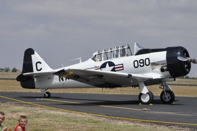 North American T-6 Texan (N15090)