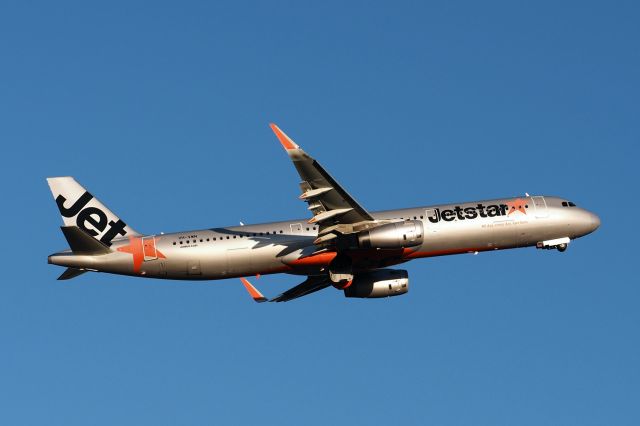 Airbus A321 (VH-VWN) -  A321-231 cn 7438. Jetstar Airways VH-VWN r21 departure 11 March 2023