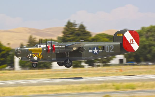 Consolidated B-24 Liberator (N224J)