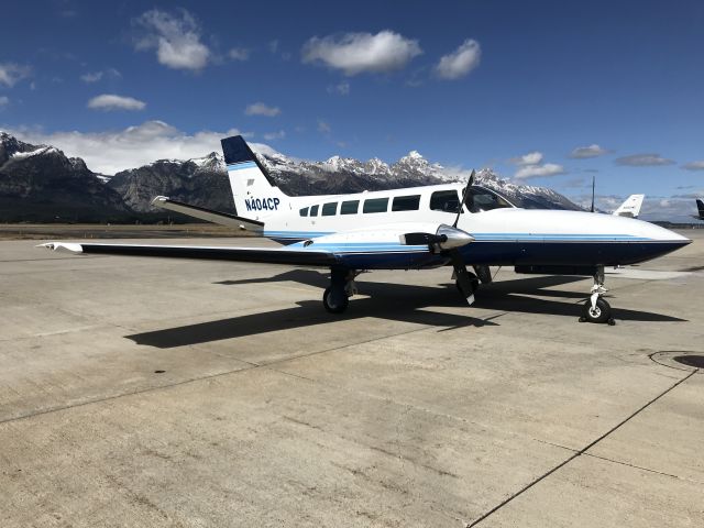 Cessna 404 Titan (N404CP) - Flying into KJAC.