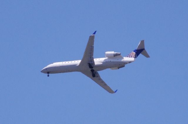 Canadair Regional Jet CRJ-200 (N465AW)