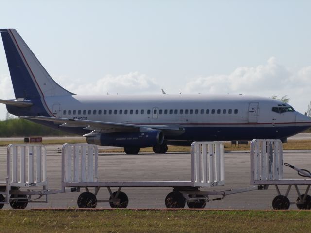 Boeing 737-700 (N249TR) - cuba