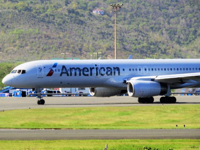 Boeing 757-200 (N192AN)